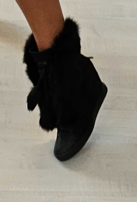 Włoskie koturny skóra naturalna futro lisa roz 40-41