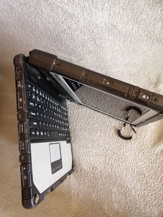Panasonic ToughBook CF-33 2W1
i5 7gen 12 CALI 
8GB 512GB SSD
WINDOWS 11 2 BAT RYSIK