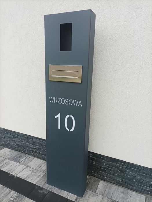 Słupek multimedialny box multifunkcyjny ogrodzeniowy