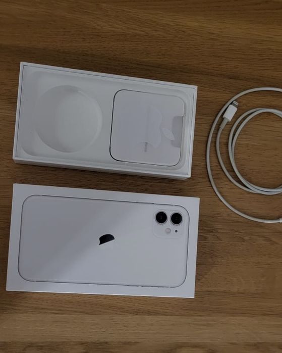iPhone 11 64 gb stan praktycznie idealny