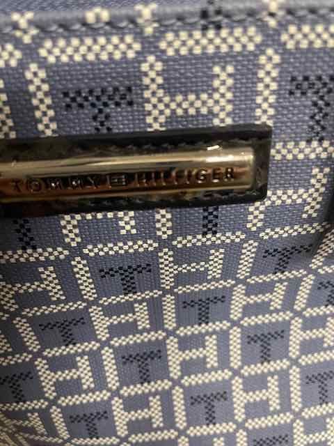 Tommy Hilfiger - kosmetyczka z USA.