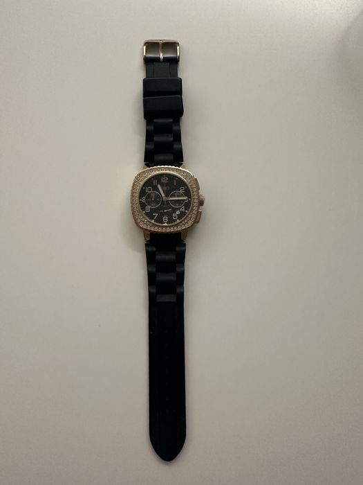 Relógio da marca MG