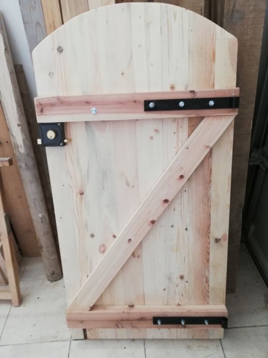 Vários tipos e medidas de portões.