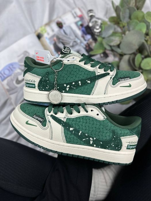 Nike Jordan 1 Low x Travis Scott x Gucci x Supreme
