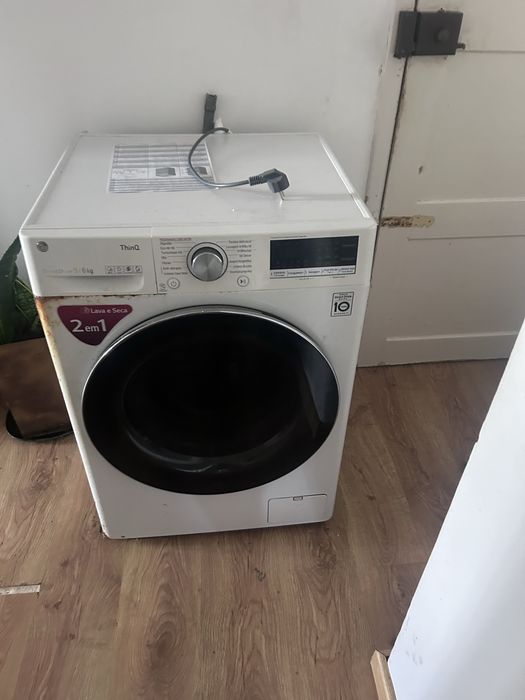 Maquina lg avariarada para pecas