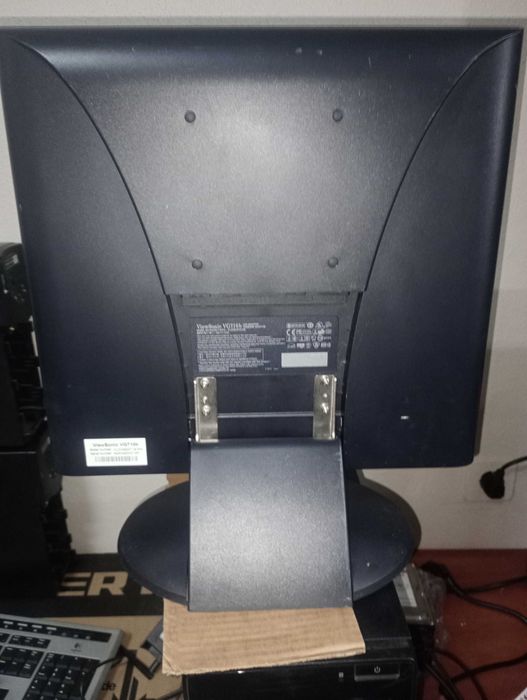 Монітори 17" 12 Вольт (5:4) з динаміками