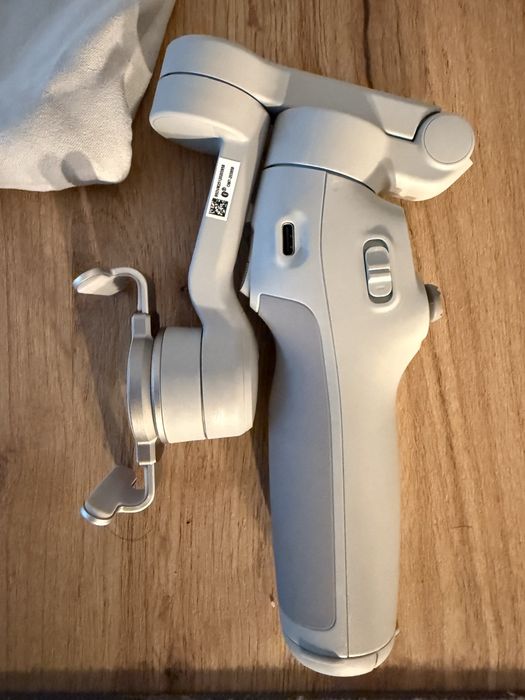 DJI Osmo Mobile 7