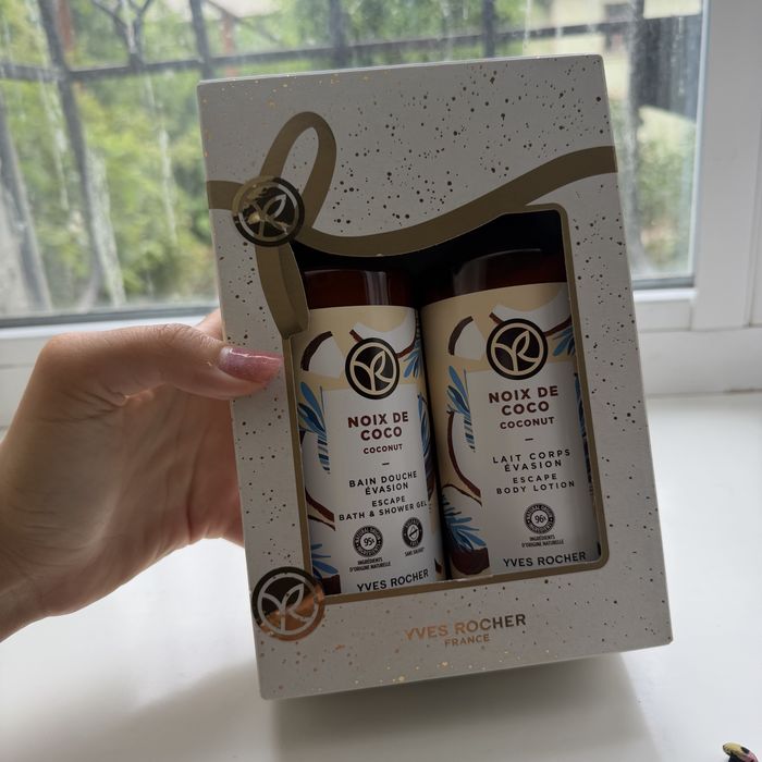 Подарунковий набір косметики Yves Rocher «Кокосовий горіх» (гель для душу + молочко для тіла)