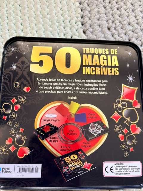 caixa com jogos e incríveis truques de magia