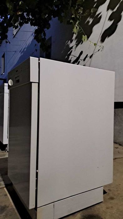 Посудомийна машина BOSH