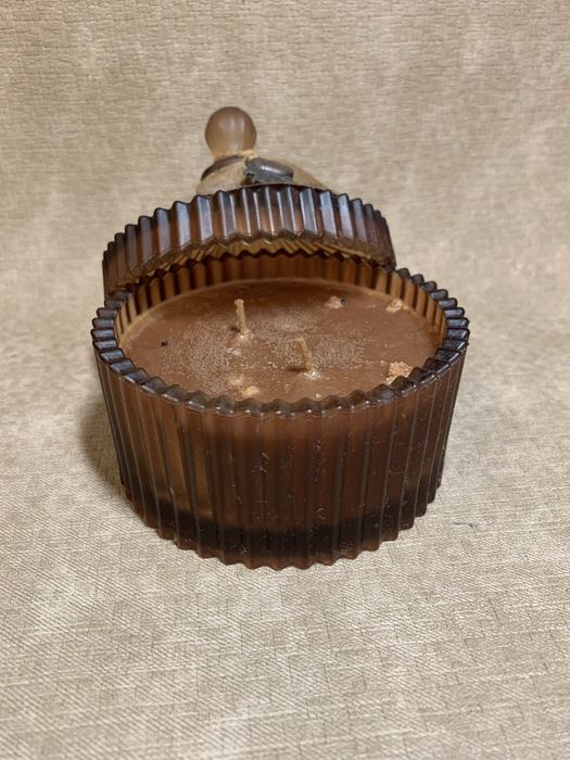 Большая свеча-шкатулка