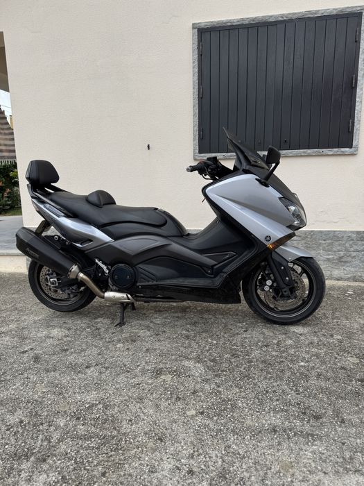 Yamaha T max 530