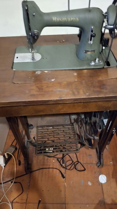 Máquina de costura antiga