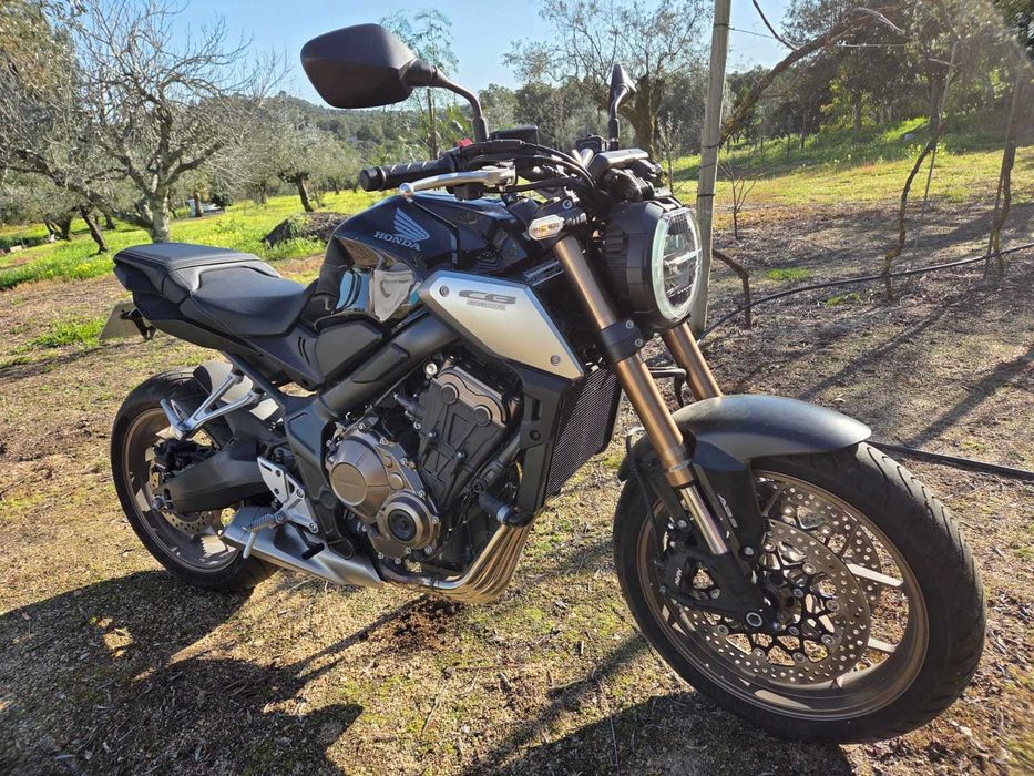 Mota como nova sempre de garagem