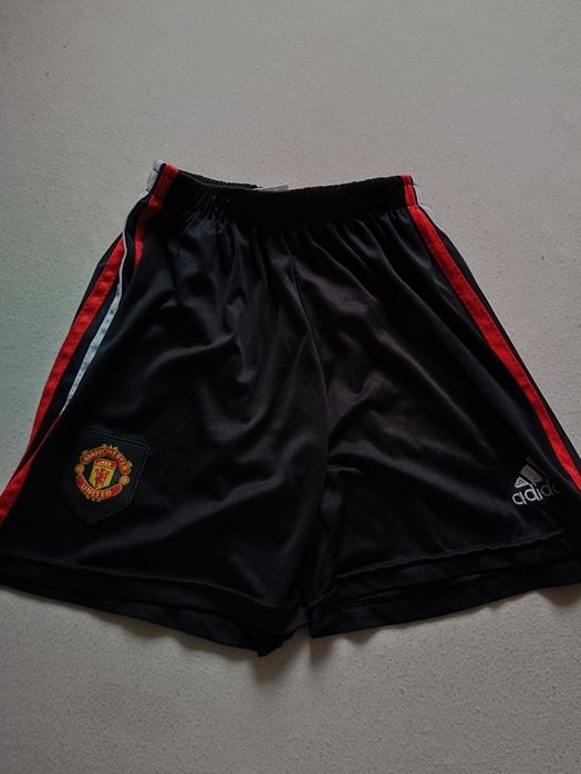 Spodenki Adidas Manchester United rozmiar 140