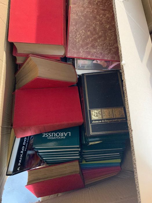 Livros de todos os tipos para venda