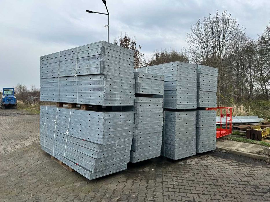 Szalunki ścienne Hunnebeck typ RASTO 100m2 Altrad Midi Box nie używane