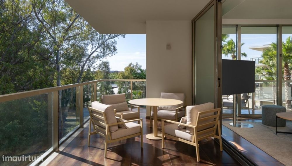 Apartamento T3 à venda em branded residence nos Salgados, Algarve