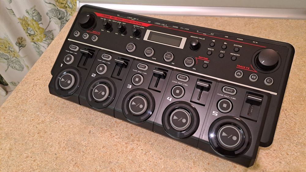 Boss RC-505 looper