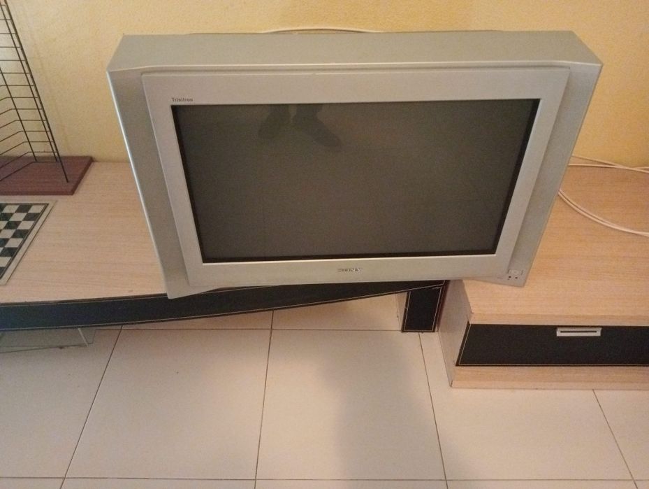 TV Sony Trinitron 100Mhz