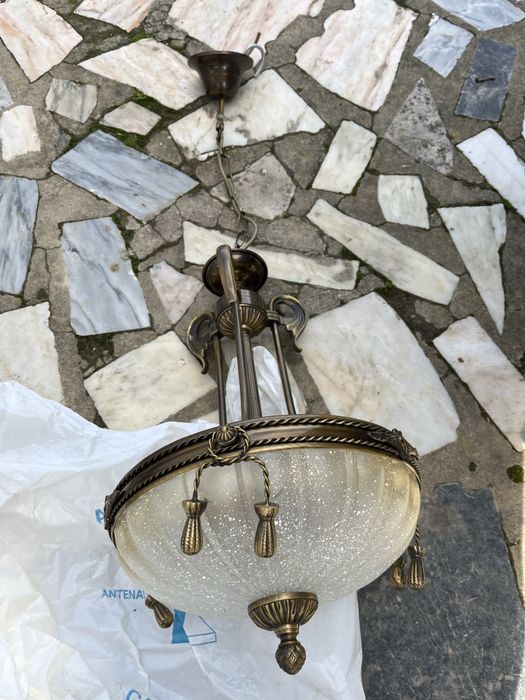 Candeeiro de teto estilo anos 90