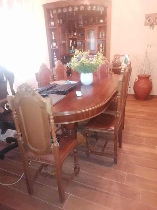 Mesa de jantar + 6 cadeiras