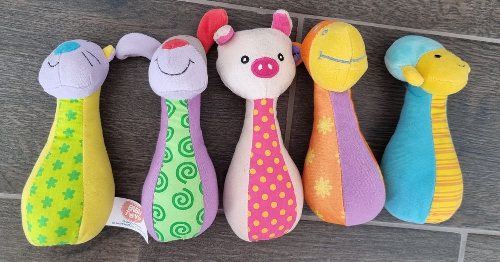 Пластик игрушки единорог  кегли пирамидка неваляшка куб