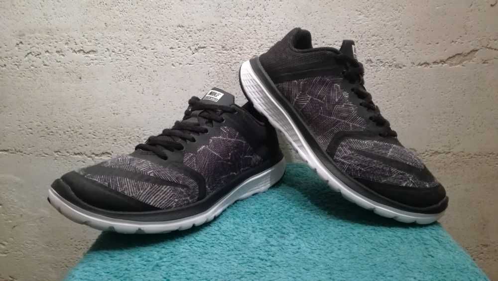 Sneakersy NIKE FS LITE RUN 3 PRINT r.38 stan bardzo dobry