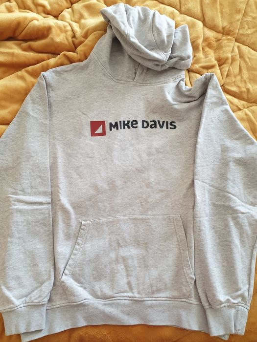 Sweat marca Mike Davis