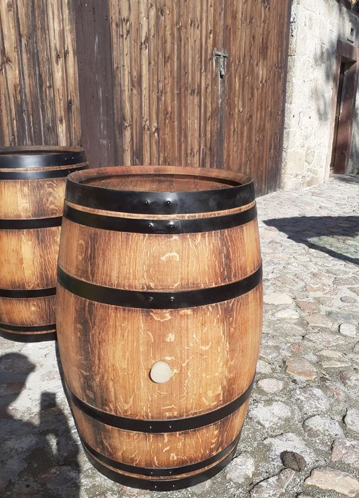Beczka drewniana dębowa szczelna  Barrique 225 litr.