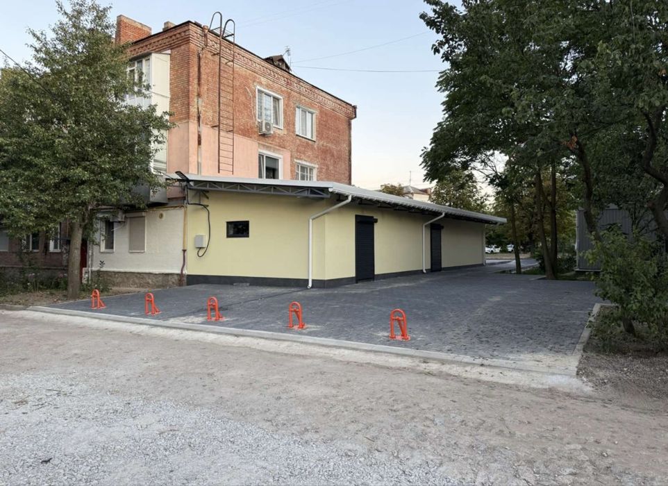 Сучасне Комерційне Приміщеня