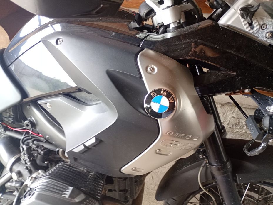 Мотоцикл БМВ R1200GS гусь