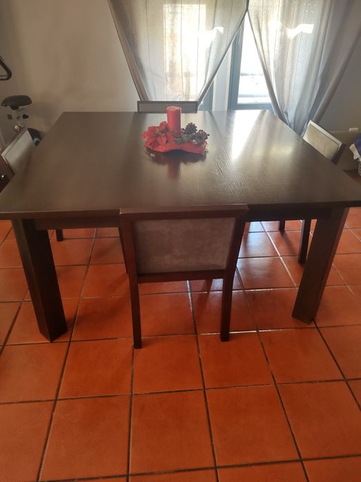 Mesa de Sala + Cadeiras