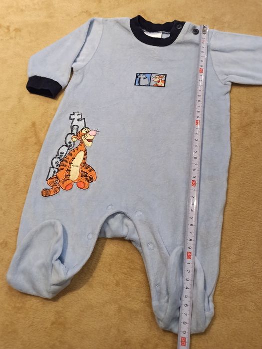Pajac Pajacyk piżamka Disney Tygrys Tigger Tygryskiem welurowy 56