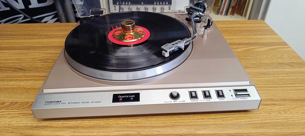 Вініловий програвач  Toshiba SR-Q660