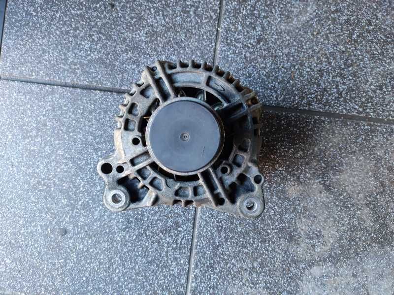 Alternator vw SKODA AUDI SEAT 1.6 1.9 2.0 TDI bosch 140a