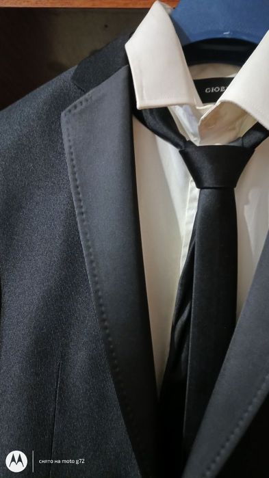 Продається гарний костюм на хлопця, 46 розмір