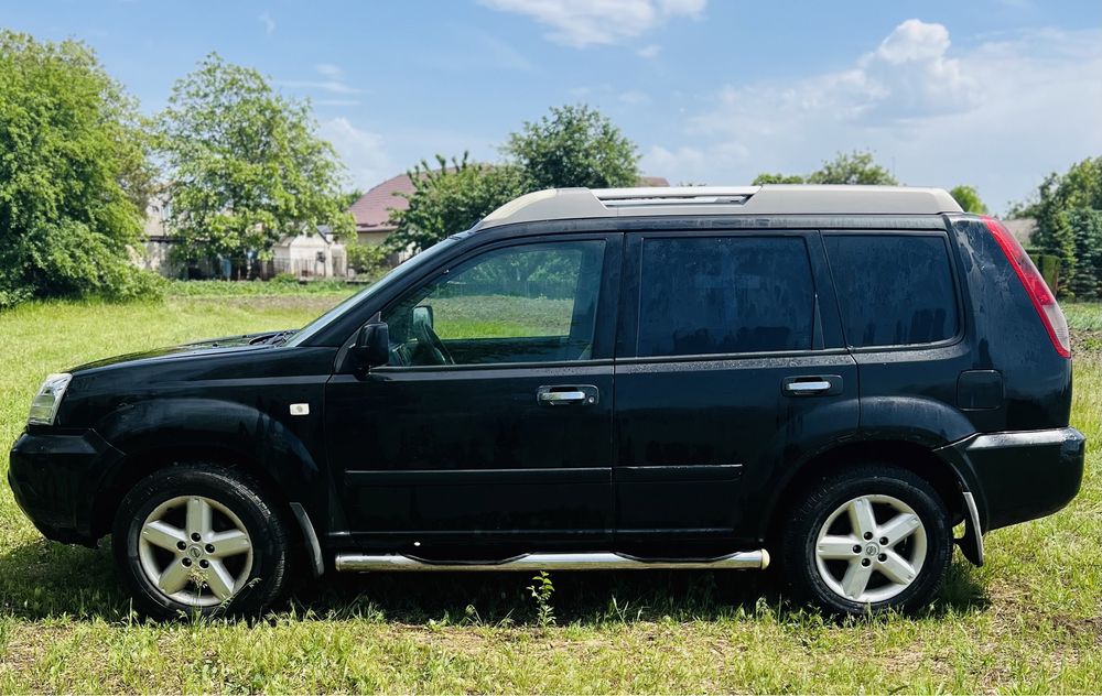 Продам Nissan X-Trail в кузові T30 2004року