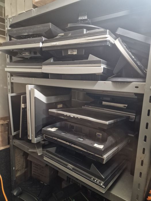 Мониторы на удачу под ремонт, запчасти или использование