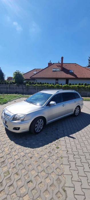 Toyota avensis  t25