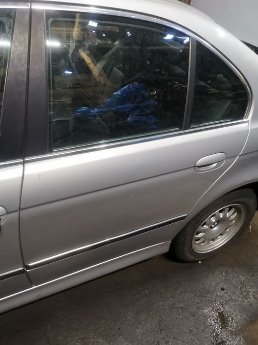 BMW E39 sedan drzwi lewe tył kompletne titansilber 354 /7