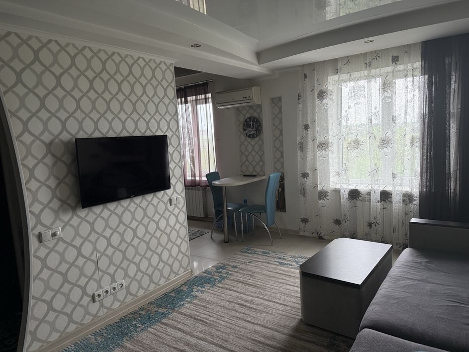 Продам 3-к квартиру в Шевченківському районі, вул. Чарівна