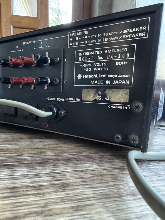 Підсилювач Hitachi HA-300