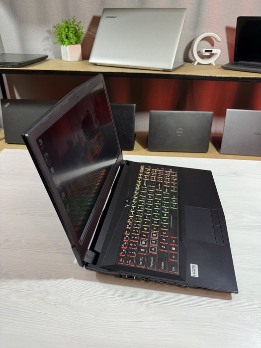 Ігровий ноутбук CLEVO/i7-8750H/16 Gb/SSD 128 Gb/HDD 1 Tb/Nvidia GeForce GTX 1050 4 Gb