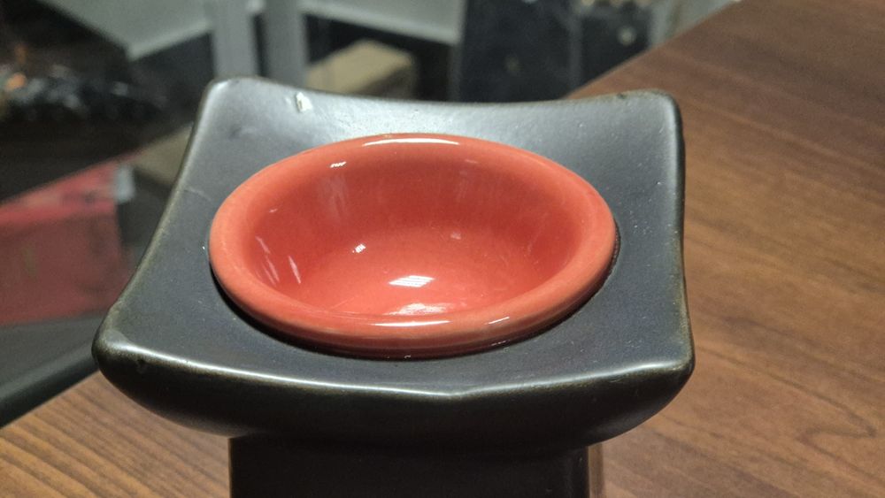 Kominek zapachowy- ciemny i elegancki