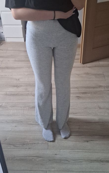 Szare legginsy z szeroką nogawką dzwony prążkowane