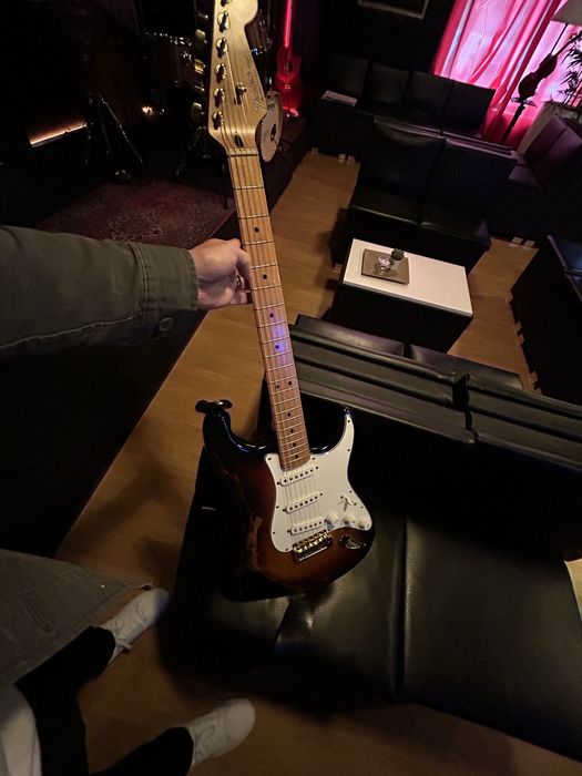 Fender stratocaster strat custom gold hardware