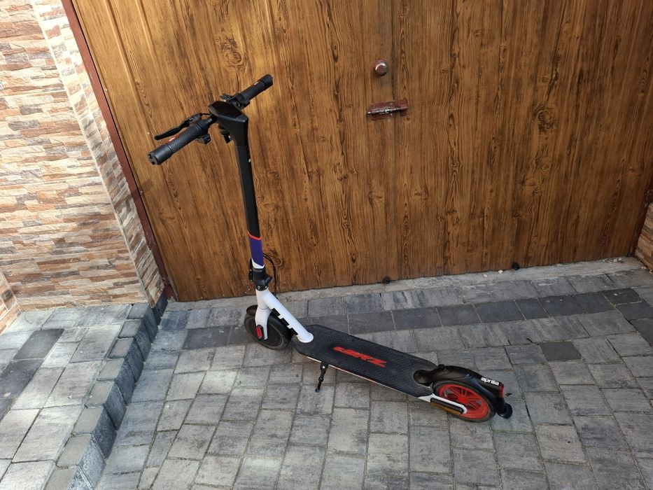 Hulajnoga elekteyczna Aprilla