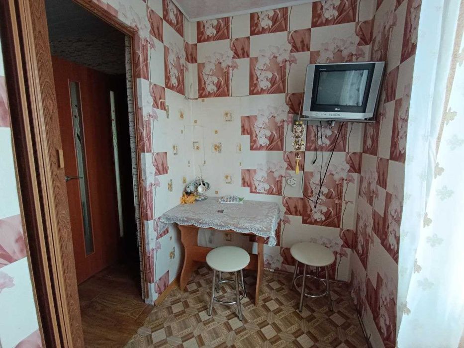 Продам квартиру с ремонтом, мебелью и гаражом в г.Слобожанское