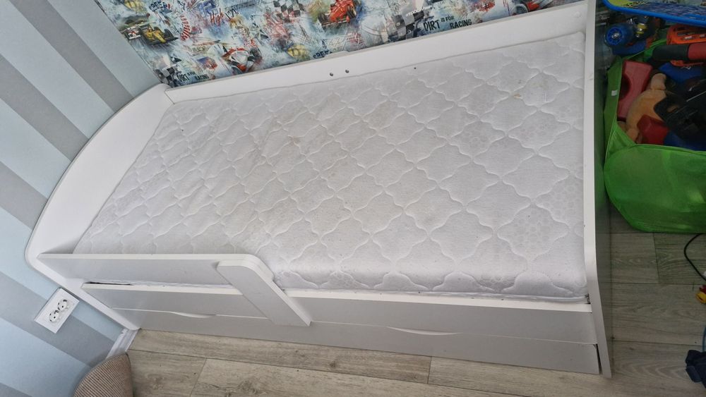 Дитяче ліжко 160*90+ матрац